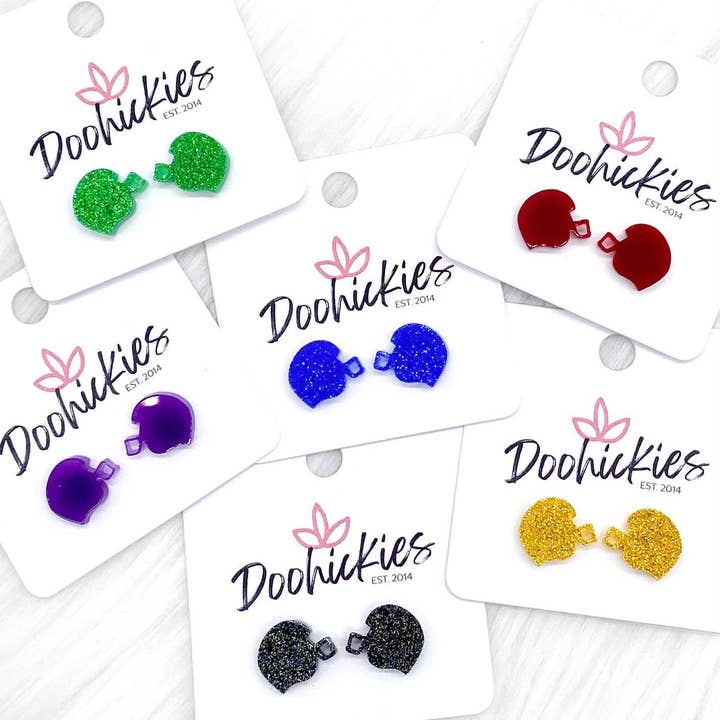 Clous de casque en acrylique - Boucles d'oreilles de sport pour la vente par Doohickies