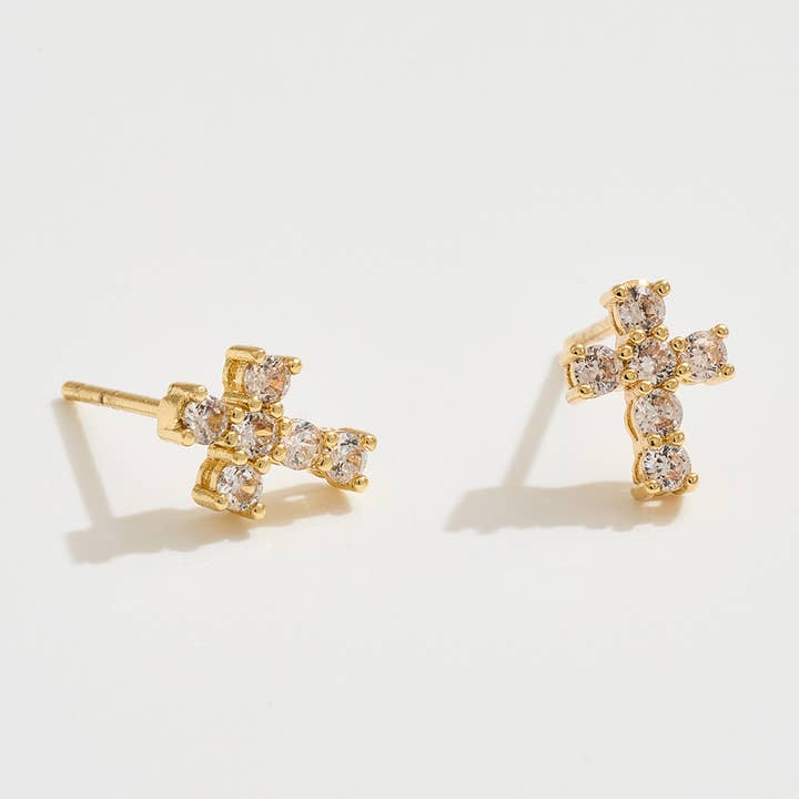 Øreringe med mini kors i 14K guldbelagt CZ-sten for engroshandel hos Sensibling Corp.