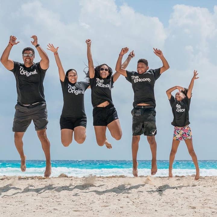 KaAn's Designs - Wholesale T-shirt met print - Uniseks - The Original The Remix The Encore® Family Matching Shirts - Zwart6