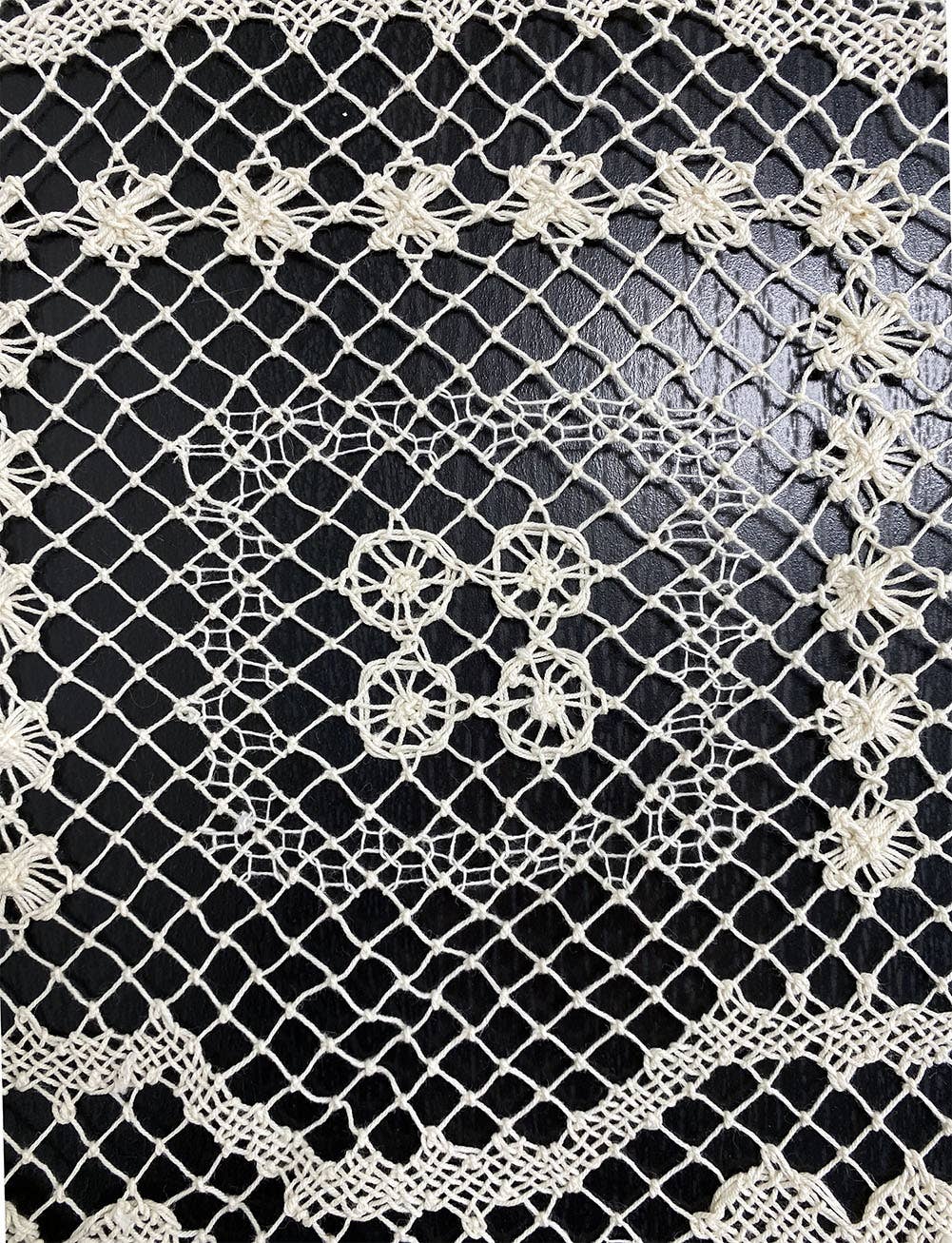 Fennco Styles - Wholesale Tablecloth - Handmade Allover Tuscany Lace Tablecloth - 36" Round2