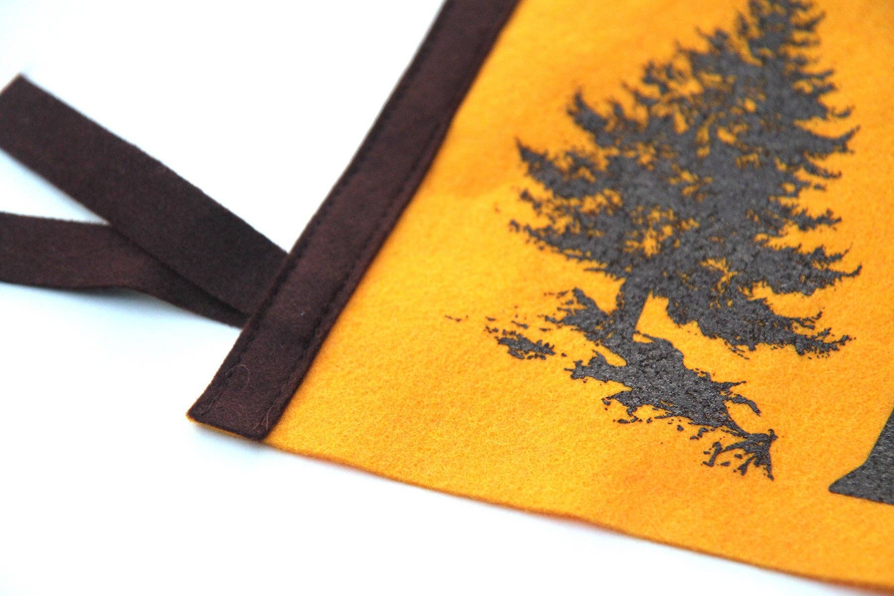 Oxford Pennant - Wholesale Banner - Adirondack Mountains Pennant1