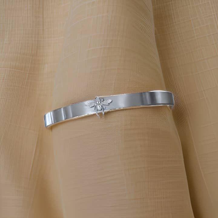 Anthologie, Co. - Wholesale Cuff Bracelet - Queen Bee Cuff Bracelet - Bee Embellished Bracelet10