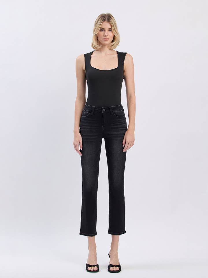 HOCHGESCHNITTENE KNÖCHELFREIE SCHMALE GERADE JEANS V3633BK für den Großhandel von VERVET by FLYING MONKEY