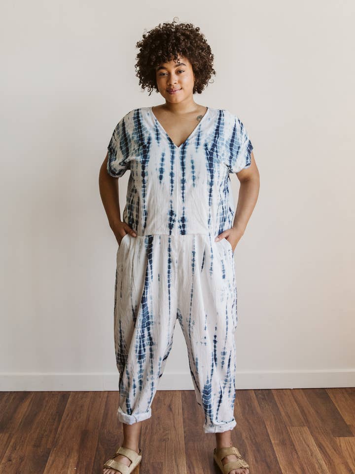 La combinaison Ada - Tie Dye pour la vente par Koryphae