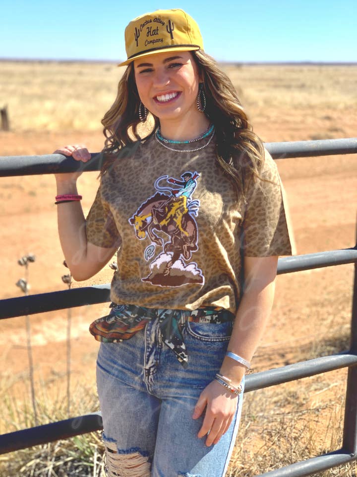 Camiseta con parche de leopardo para adulto para venta al por mayor de Slash G Top and Tee Co.