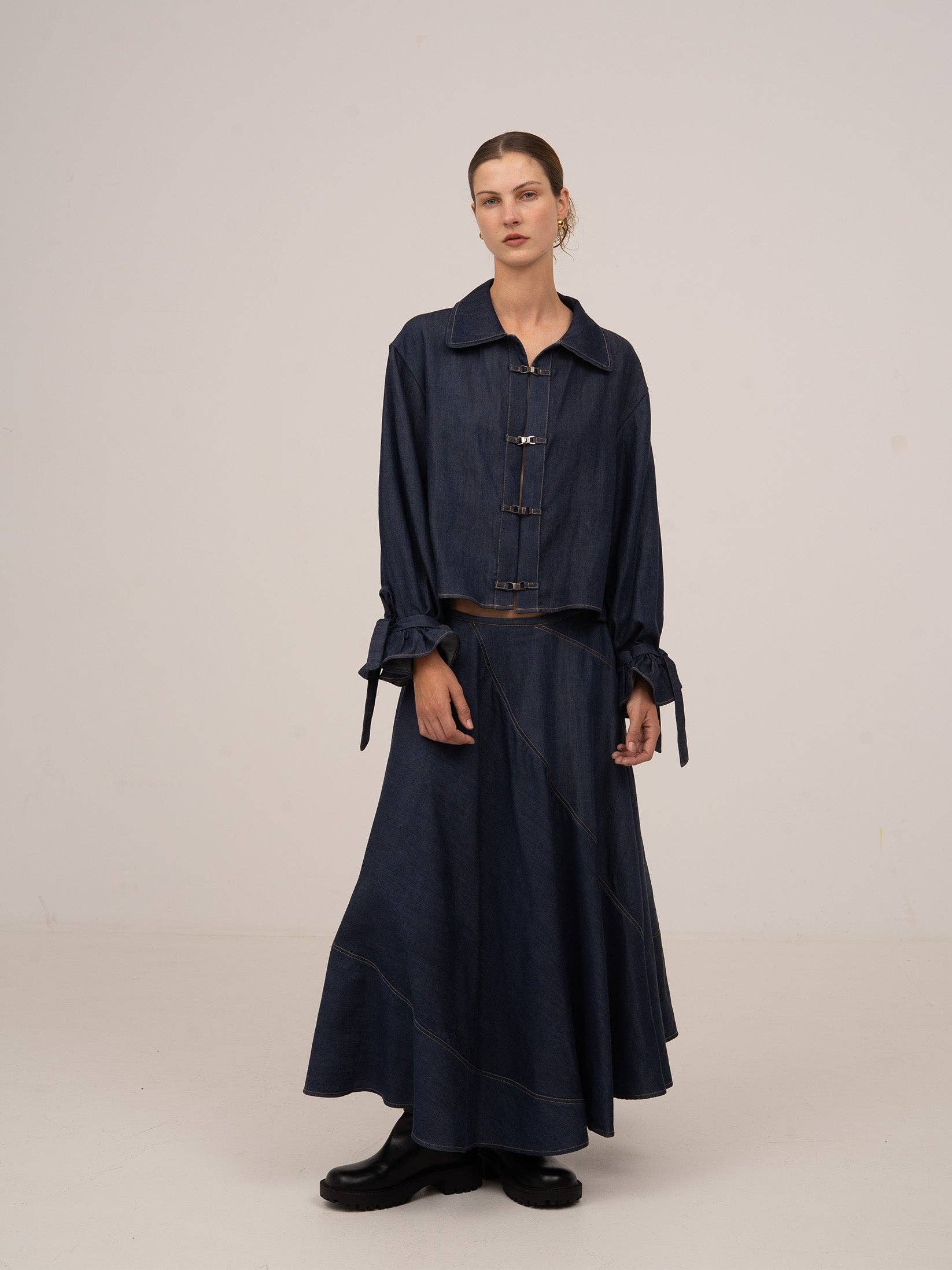 CARMEN SAYS - Wholesale Skirt - Women's - Falda midi azul de paso elevado de mezclilla4