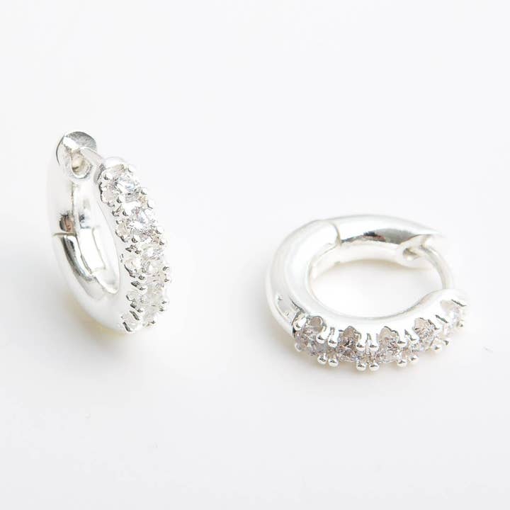 Boucle d'oreille en forme de cerceau pour la vente par Accessoires by KHB