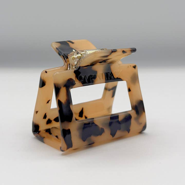 Love Attack - Wholesale Hair Clip - Women's - Raya Cellulose Acetate Hair Claw Clips48