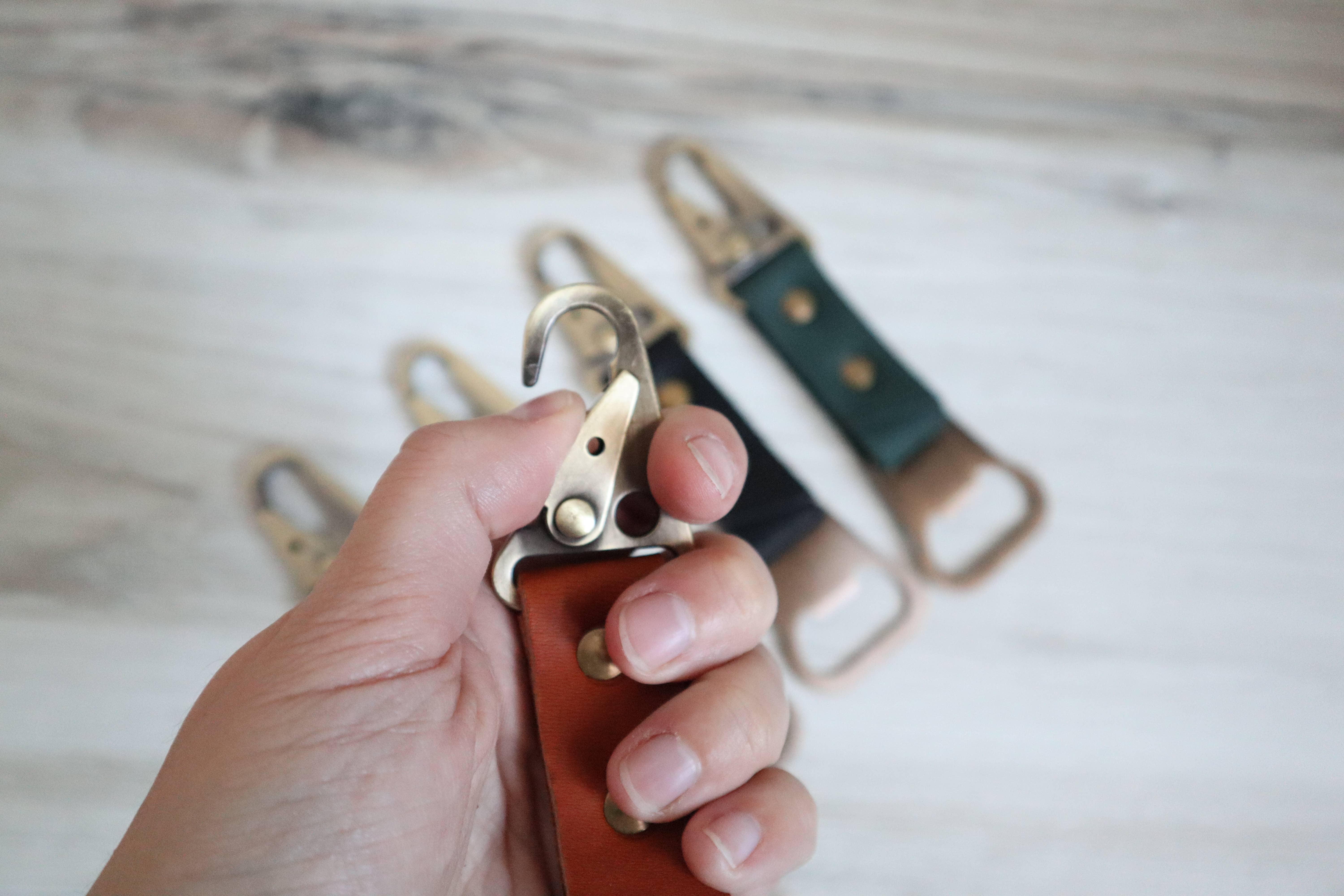 Blu Mountain Co - Wholesale Bottle/Wine Opener - Carabiner Leather Bottle Opener Keychain6