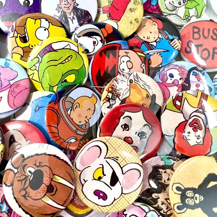 Bite Your Granny - Wholesale Lapel Pin/Button - X25 Upcycled Comic / Story Caricature Badge Assortment