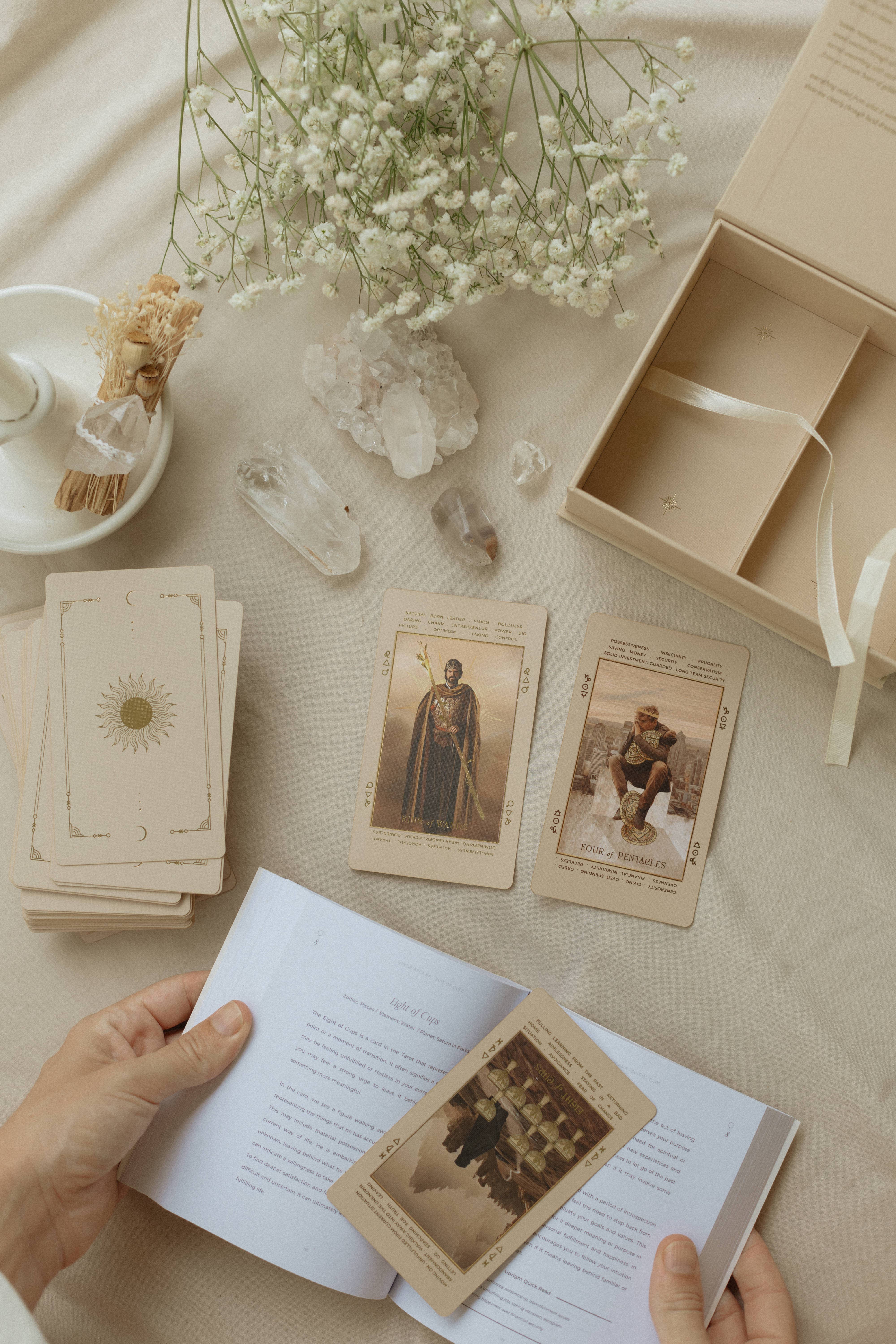 ST SOLEIL - Wholesale Tarot Cards - Lucid Dreams Beginners Tarot Deck ED IV, Beige6