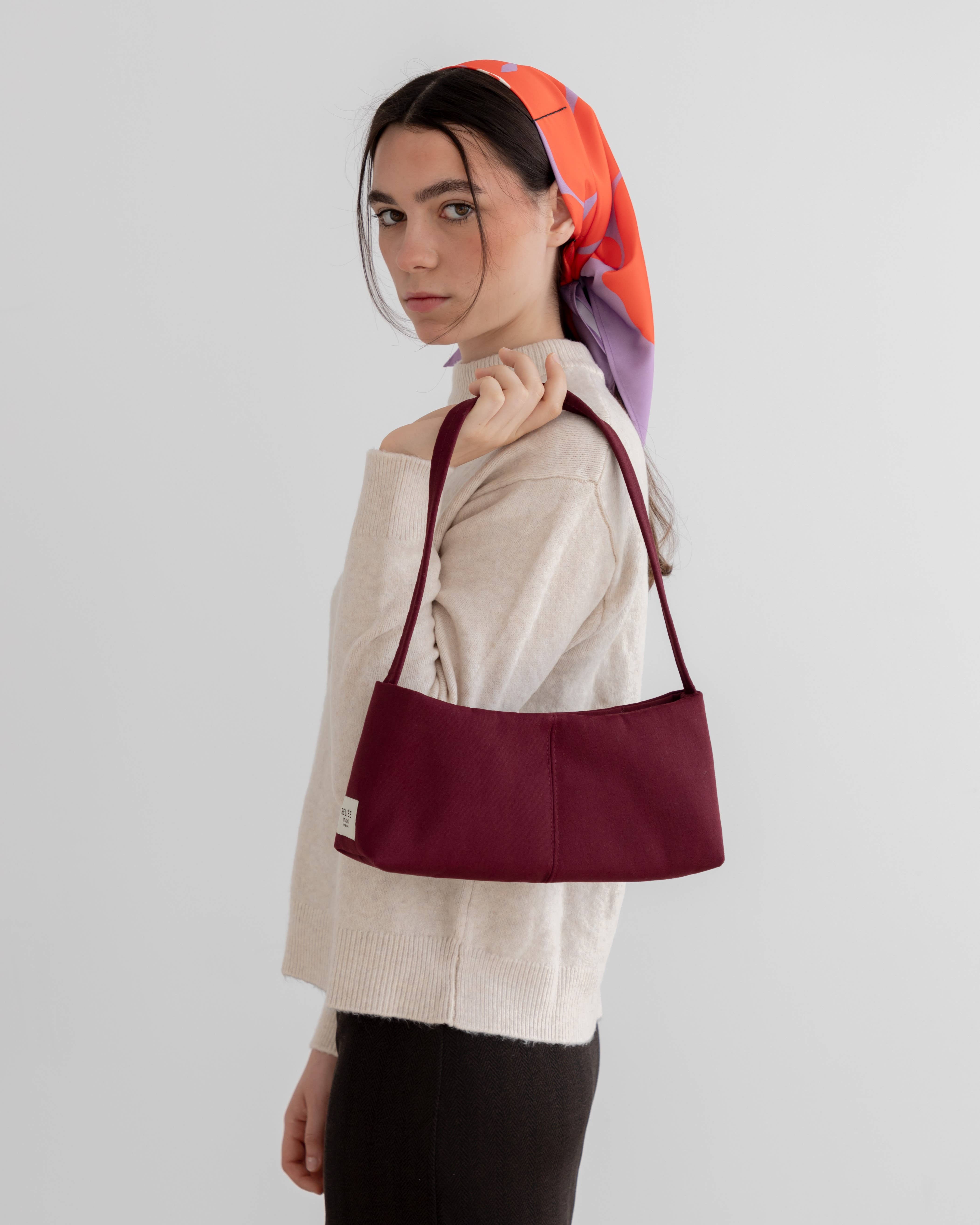 Reliée Studio - Wholesale Shoulder Bag - Women's - Baguette bag in burgundy, taupe or black - Gemma5