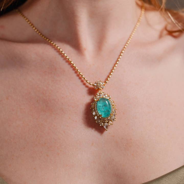 PHOEBE´S – Großhandel Kette mit Anhänger/Charm – Vergoldete Halskette, Prinzessinnenschmuck, Valentinstagsgeschenk