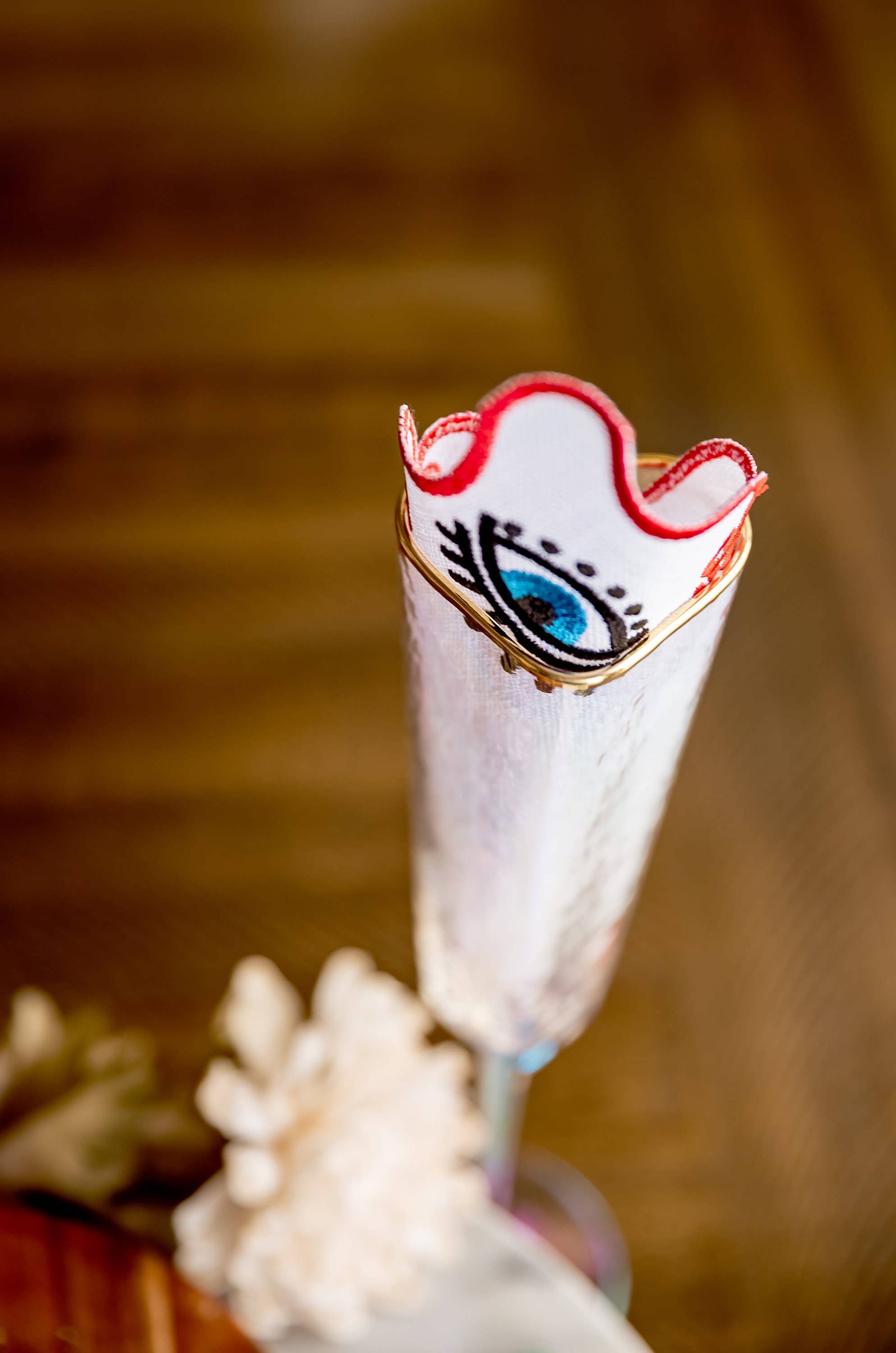 Hemsin Atelier – wholesale Middags- och tygservett – Ond öga broderade linneservetter (Bästsäljare)4