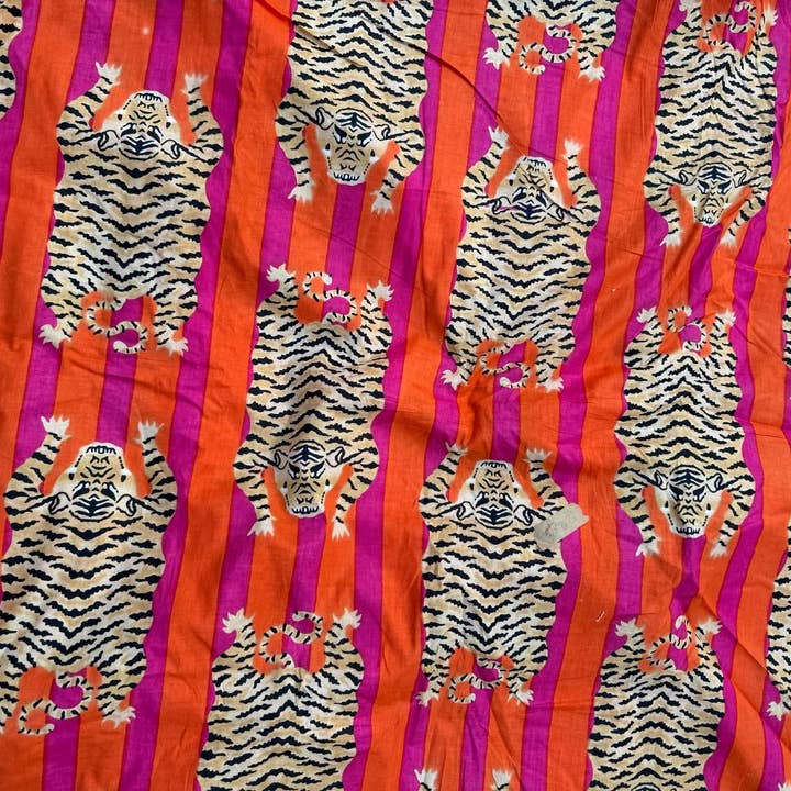GYPSY STUDIO - Wholesale Fabric Paint - Tiger Print Fabric Cotton Dress Curtains Bag Cushions Fabric
