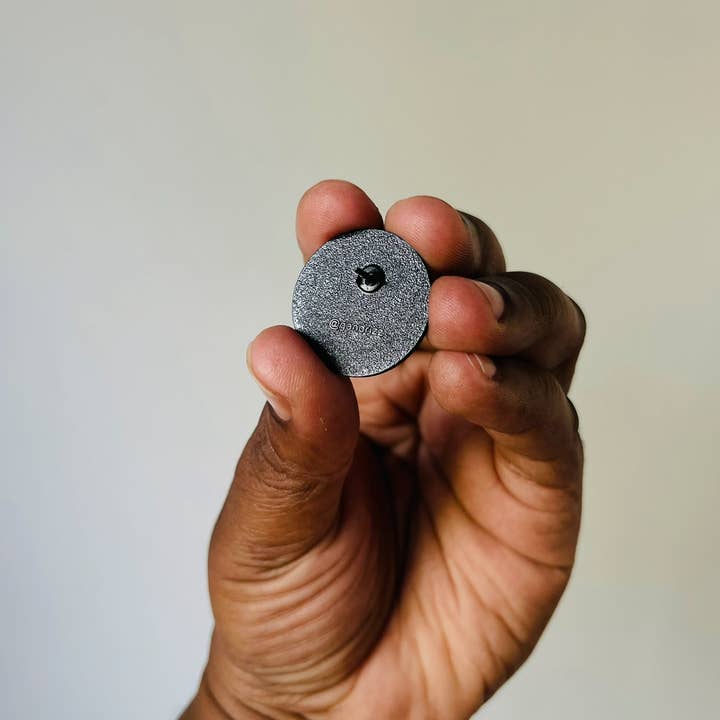 G + RIZZ - Wholesale Lapel Pin/Button - ALIENS ARE REAL PIN1