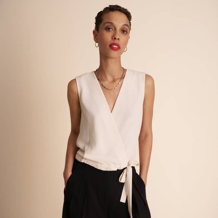 Elodie Top à nouer à la taille - Eco Soft Wave :: Ivoire pour la vente par M.M.LaFleur