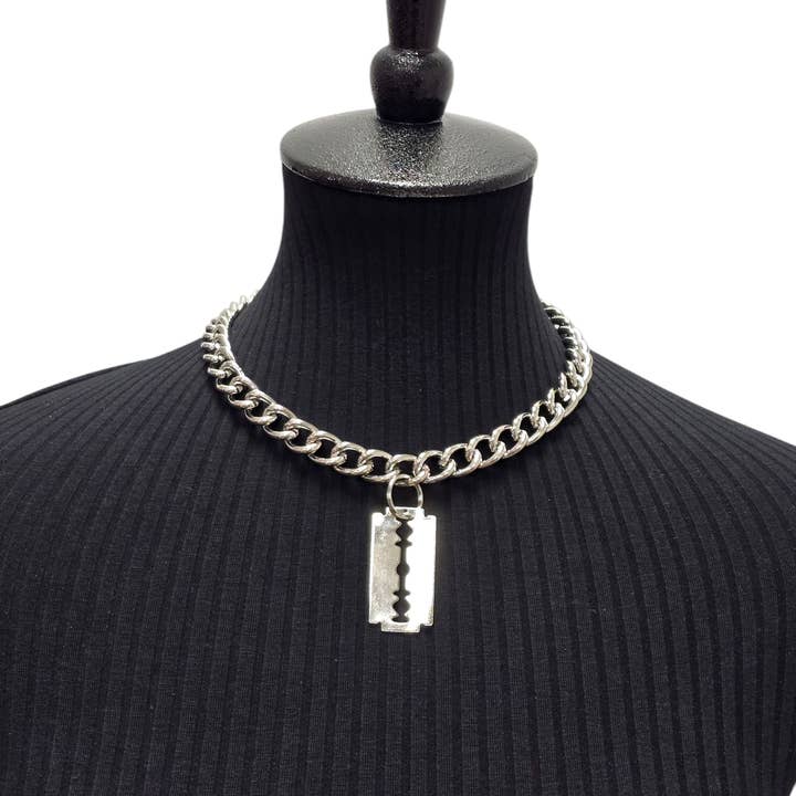 Funk Plus - Wholesale Pendant/Charm Necklace - FC987 RAZOR BLADE PENDANT6