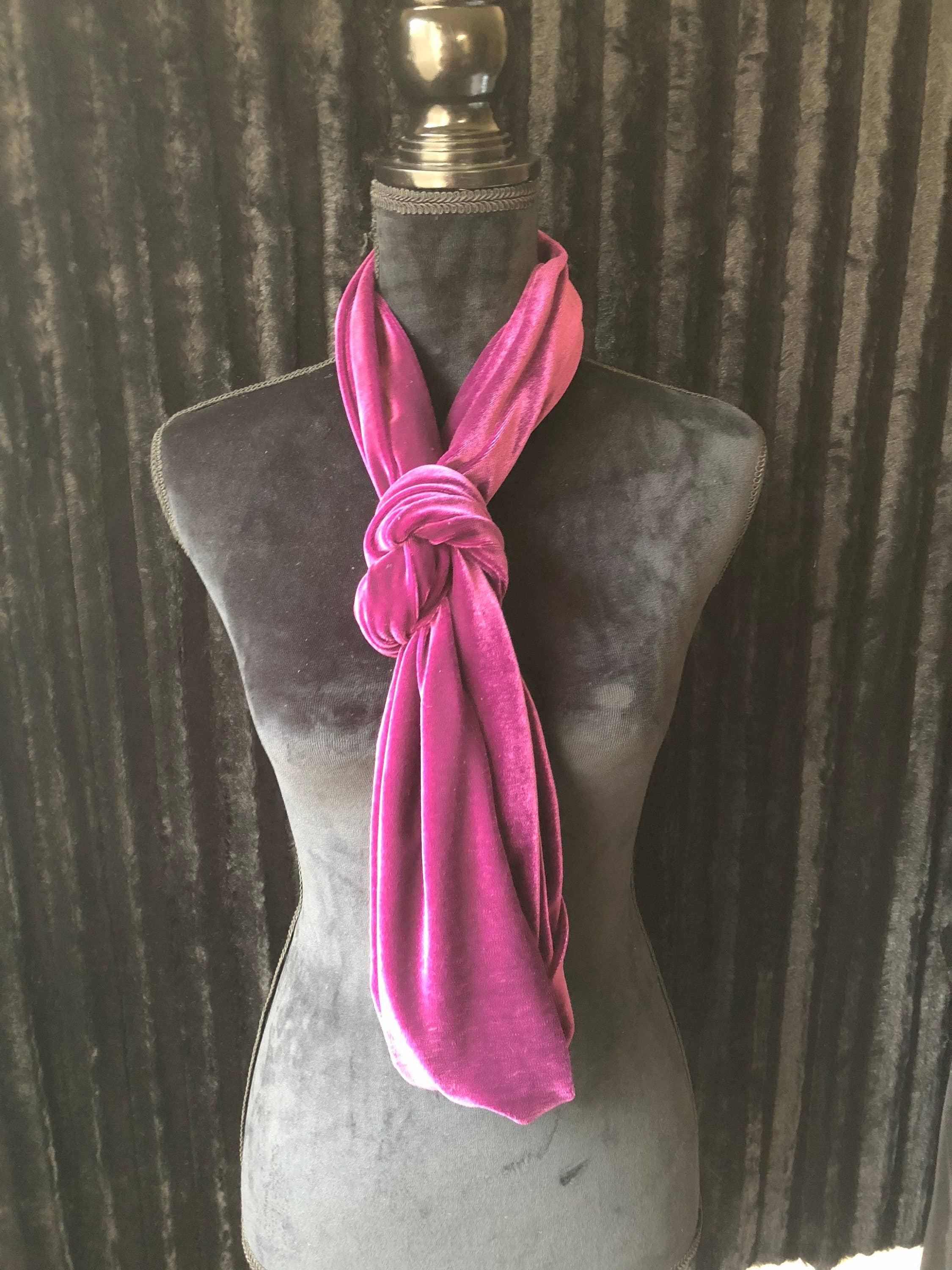 Drew Sinclair - Vente Écharpe – femme - Infinity Scarf | Foulard à col bénitier Infinity en velours doux et violet prune, luxueux, doux et confortable7