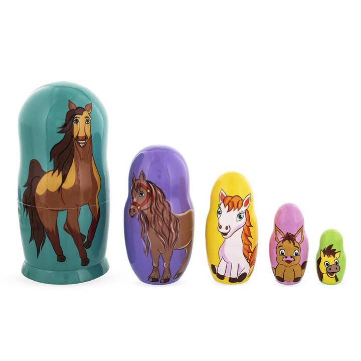 Ensemble de 5 poupées gigognes en bois avec chevaux 6 pouces pour la vente par BestPysanky