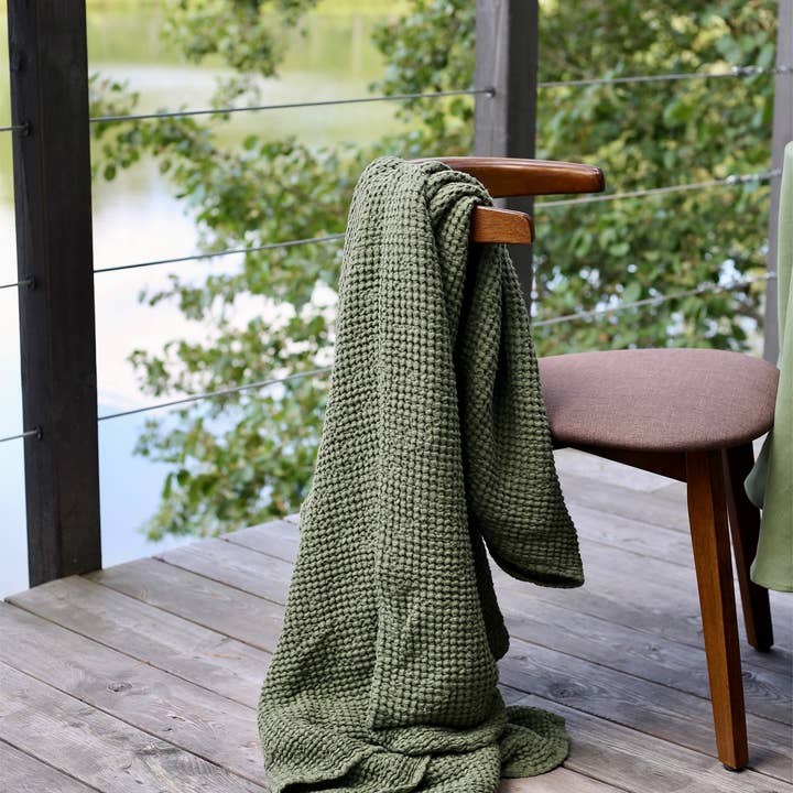 MagicLinen – Großhandel Überwurfdecke – Leinendecke mit Waffelmuster in verschiedenen Farben