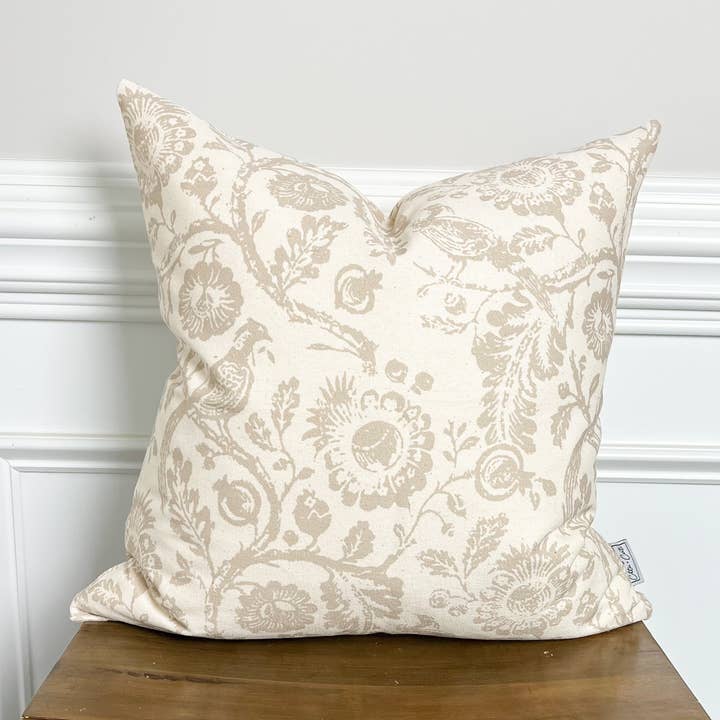 Housse de coussin The Sophia 45,7 x 45,7 cm, tissu texturé haut de gamme pour la vente par Cotton & Crate