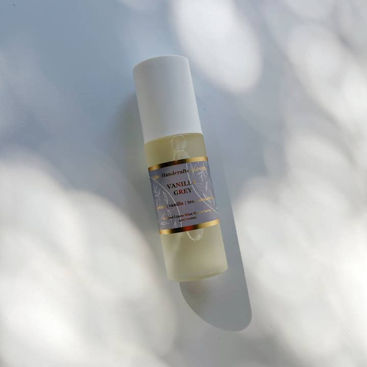 Vanilje Grå - Rum- og Linned Spray for engroshandel hos Kyler Handcrafts and Gifts