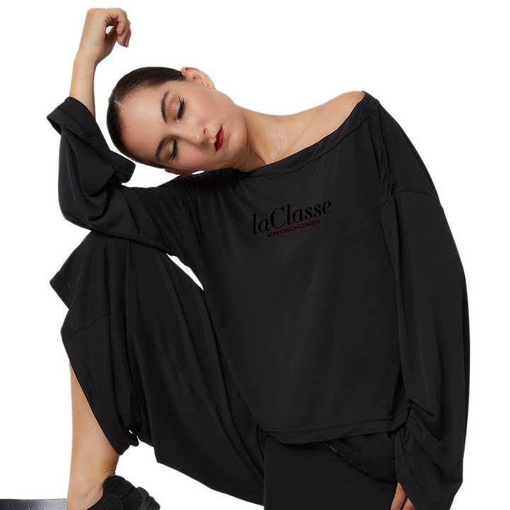 LaClasse - Camiseta manga longa feminina com decote reto e corte flare - preta por atacado de Non Posso, Ho Danza.