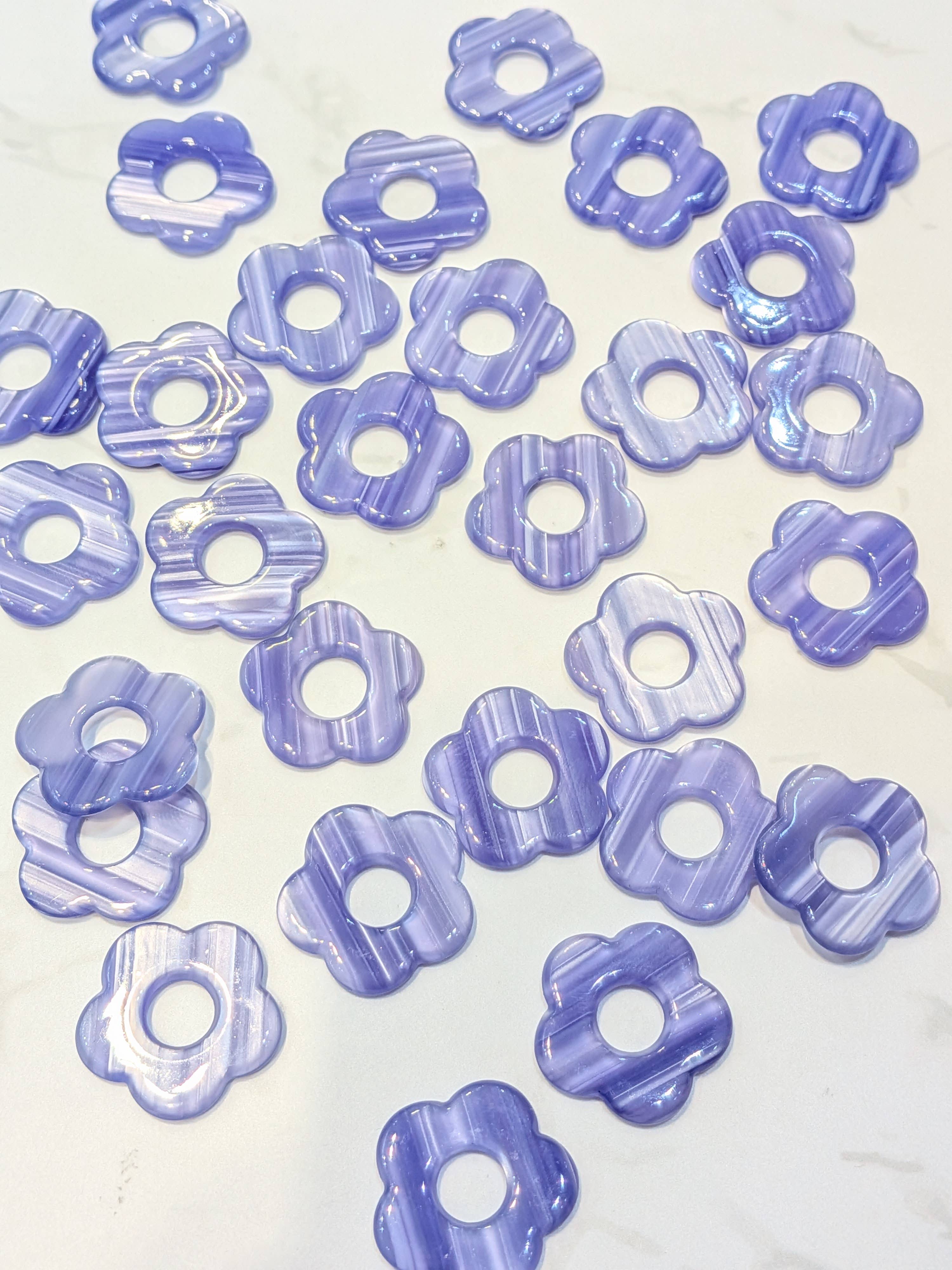 LOLO & YAYA – wholesale Emergency response charm – Flower pendant 2cm, 1.5O euros / u19