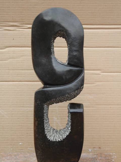 Abstrakt tænker for engroshandel hos AVAC Arts