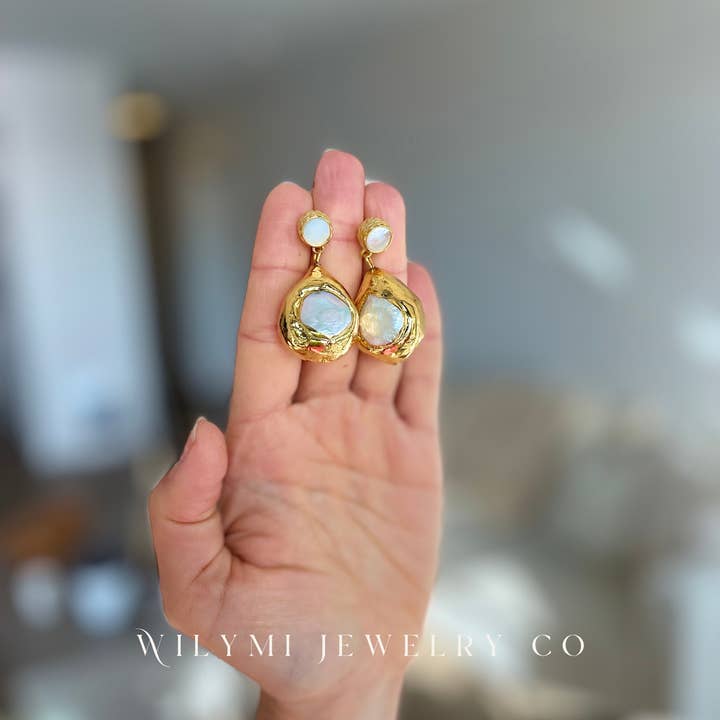 WILYMI Jewelry Co - Wholesale Dangle Earrings - CLARITY Mallorca + Freshwater Pearl Cocktail Earrings