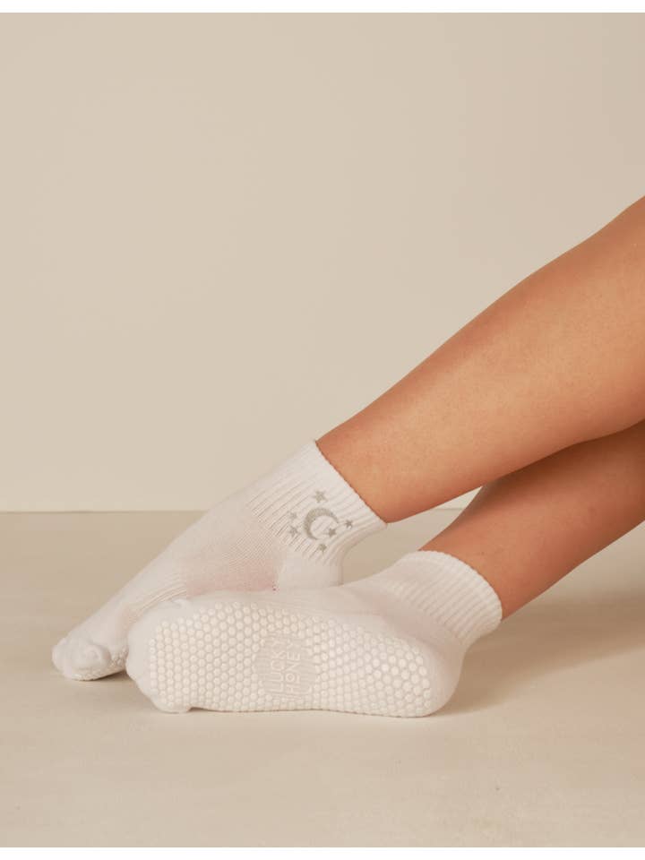 LUCKY HONEY - Wholesale Socks - Women's - The Harlow Grip Sock24