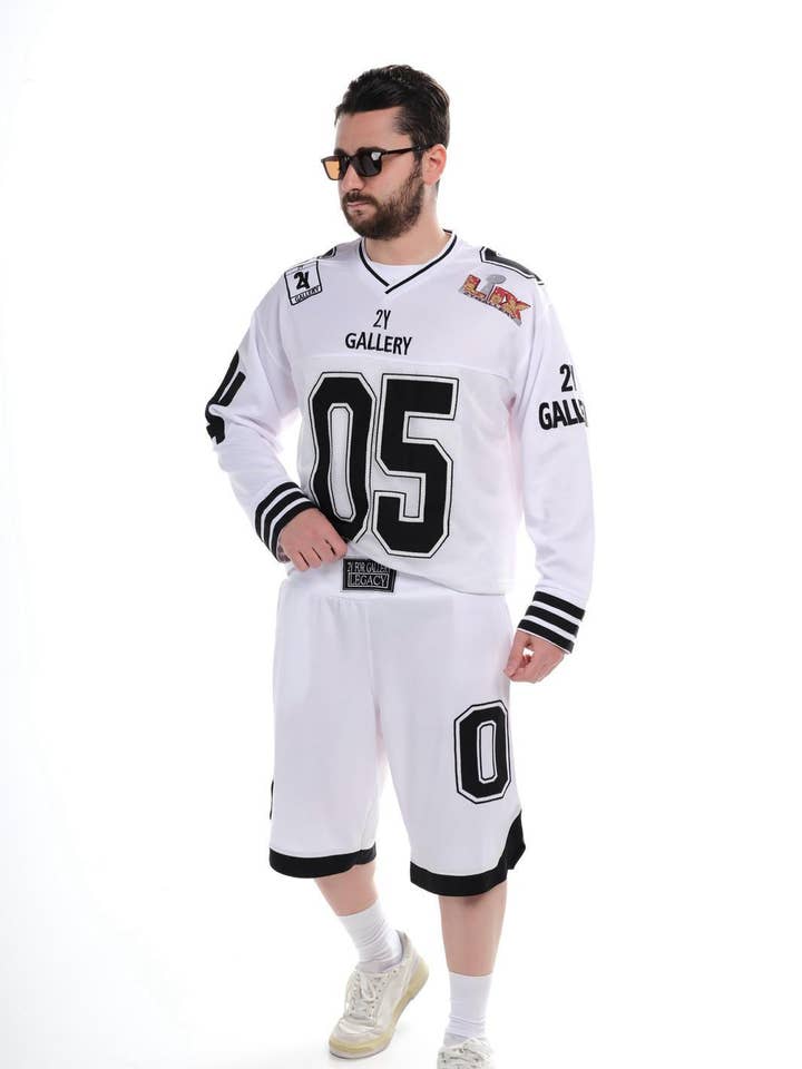 Mens Ecru Sport Jersey & Shorts Set Oversized Streetwear Atletische Outfit voor wholesale door Monocloth