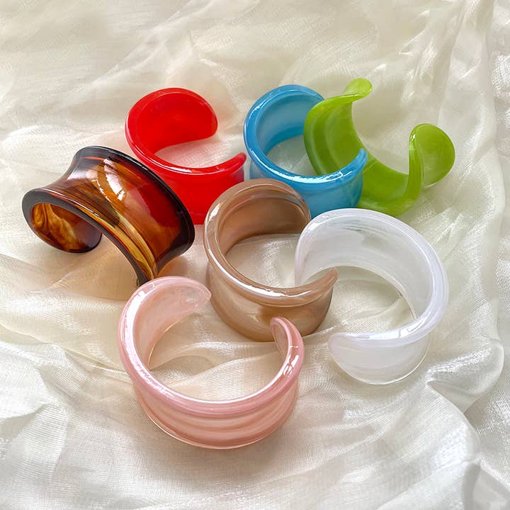 B26126 Bold Polyresin Bangle Cuff Bracelet for wholesale by Pretty Persuasions