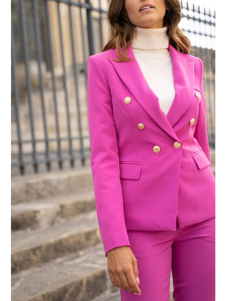 Attentif Paris – Großhandel Blazer – Damen – Attentif Paris zeitloser taillierter Blazer mit doppelreihigem Goldknopfmuster51