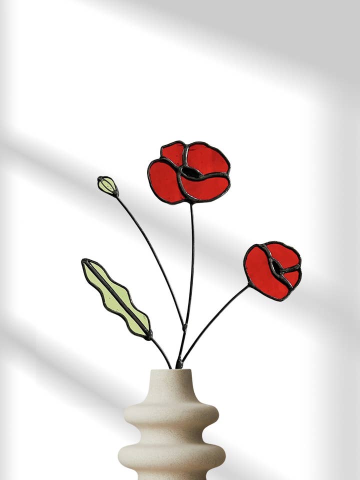 Tige de Vitrail Coquelicot Rouge | Décor Floral Audacieux pour la vente par Samara Designs Studio