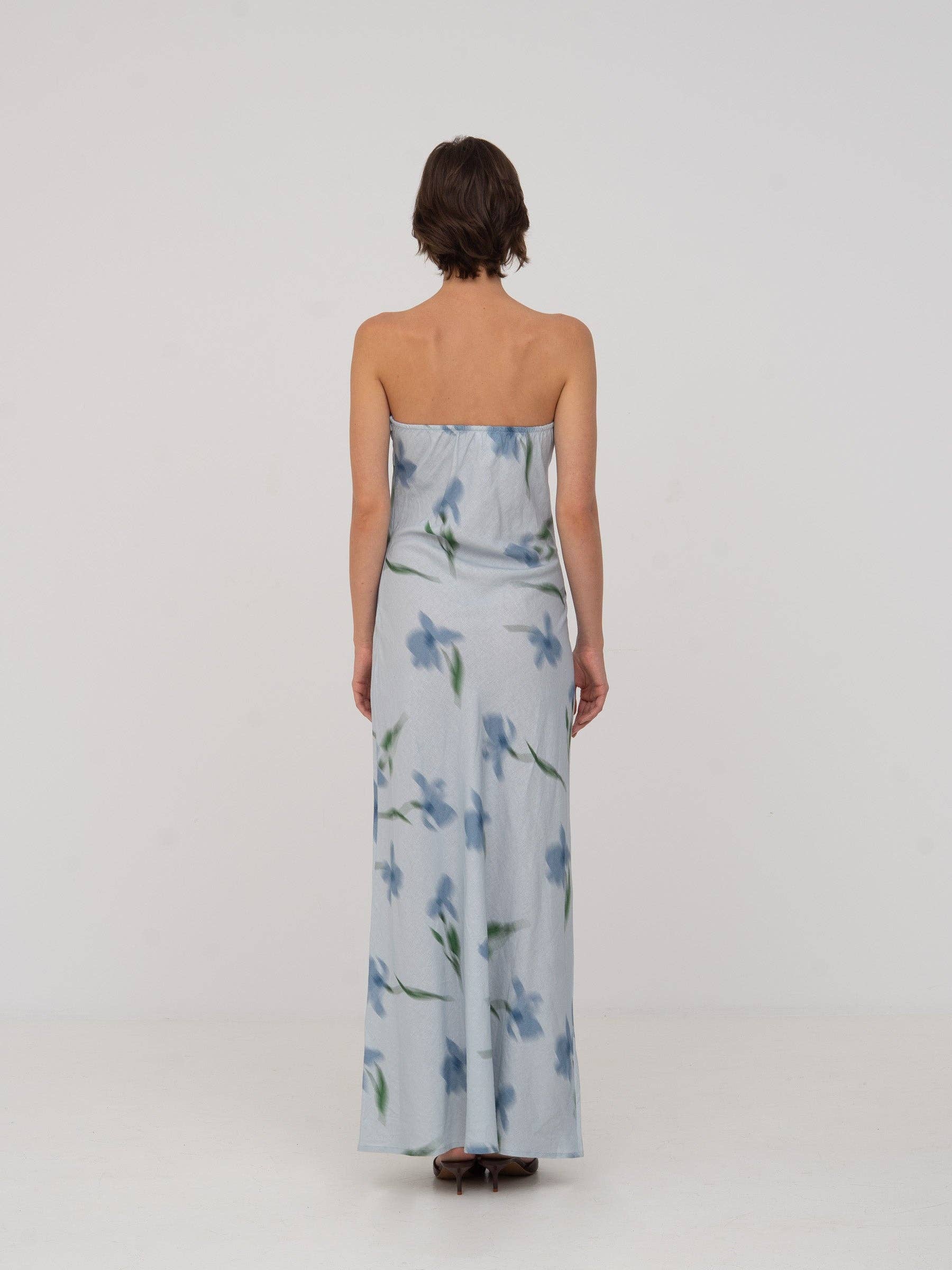 CARMEN SAYS - Wholesale Dress - Women's - Vestido de ensueño con estampado de flores azules1