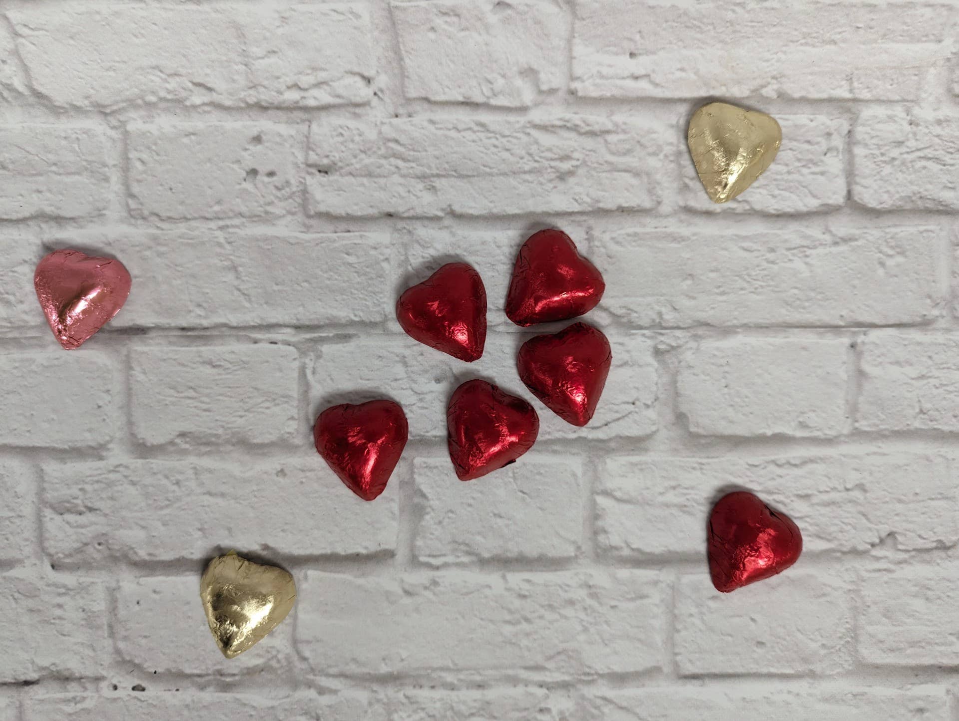 Lammes Candies - Wholesale Chocolate - Heart Shaped Red Foil Milk Chocolate (approx. 55 per LB) 0