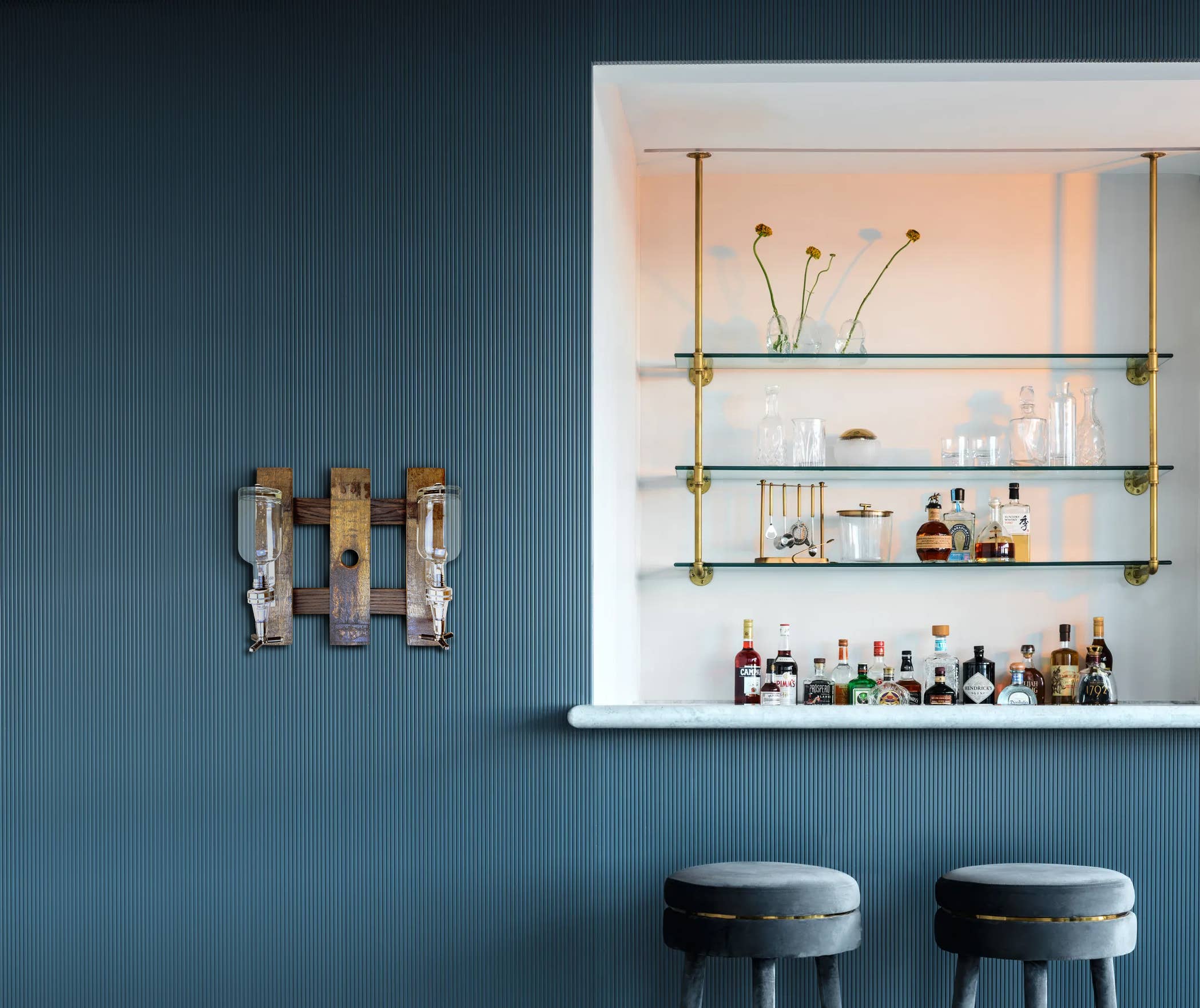 Prestige Decanters - Wholesale Liquor dispenser - Authentic Bourbon Barrel Stave Liquor Bottle Dispenser2