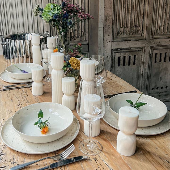 NOMA Studio – wholesale Prydnadsljus – Skulptur Ljus Ios – Rapsvax, H 13 cm4