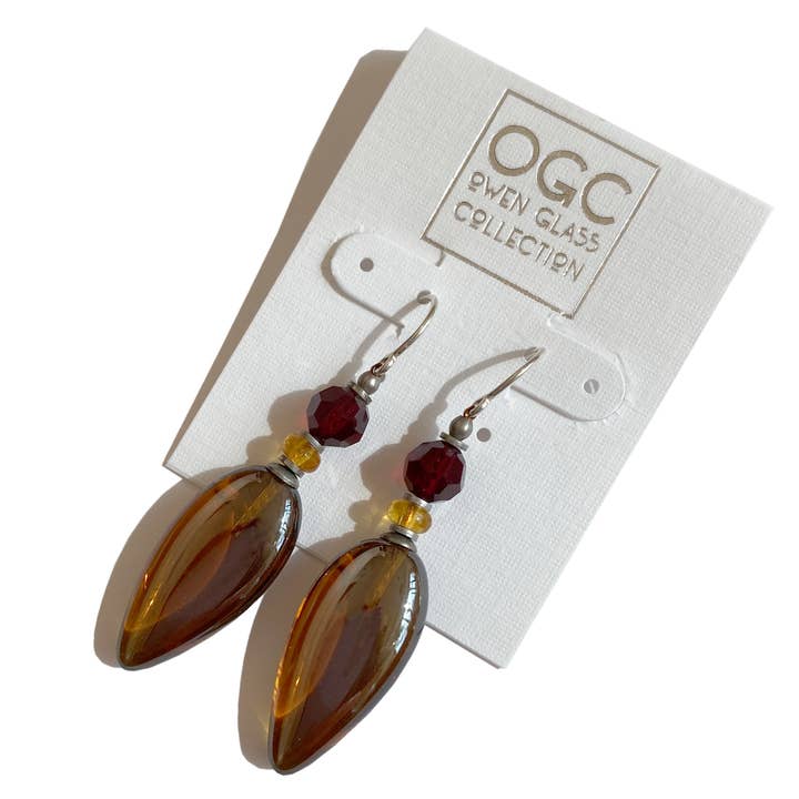 581 - ORECCHINI CON TOPAZIO SCURO METALLIZZATO, CRISTALLO GRANATO, TOPAZIO per la vendita all'ingrosso da parte di Owen Glass Collection