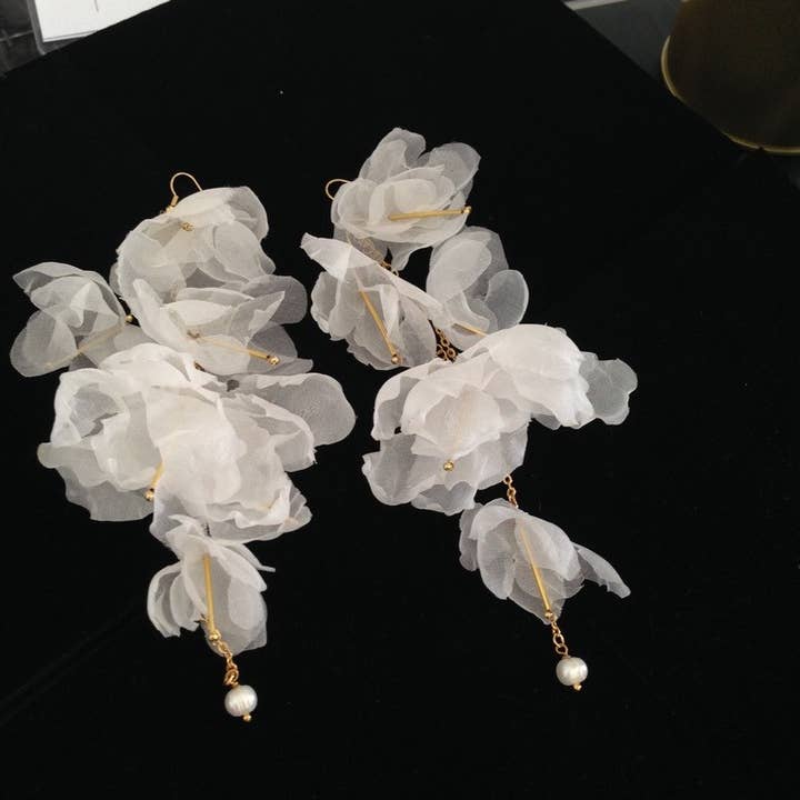 MALLOE - Wholesale Dangle Earrings - WHITE VINE2