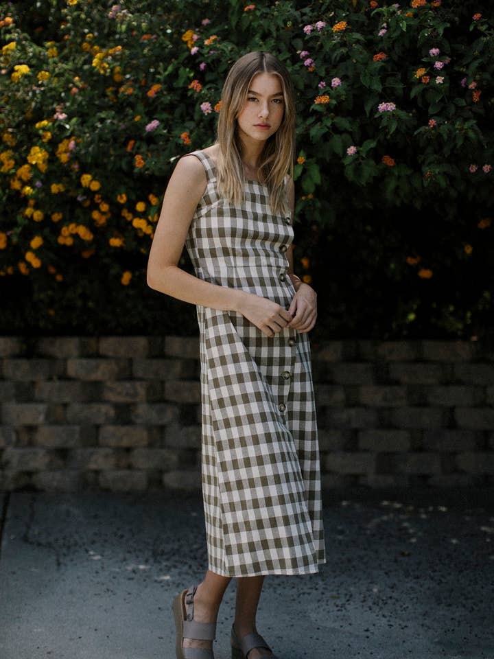 Robe Laila pour la vente par Six Crisp Days