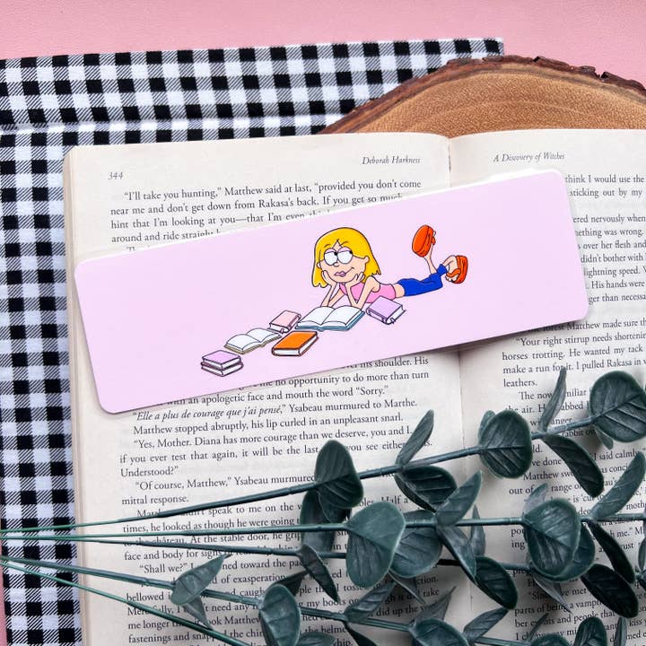Lizzie’s Summer Reads Bookmark for wholesale by Cozy Reads Shop