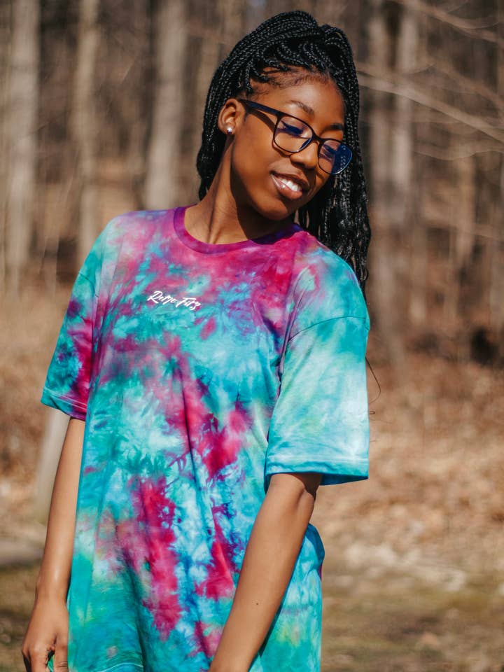 Aurora Lights Tee for wholesale by Retro fitz