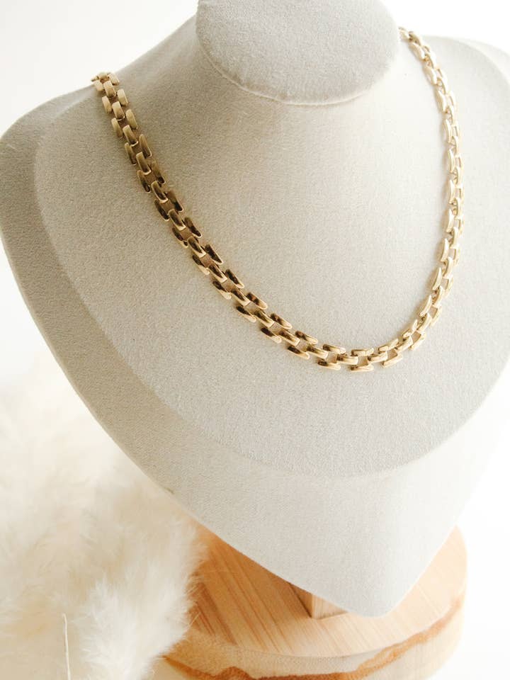 Khloe Block Chain pour la vente par Sweet Three Designs