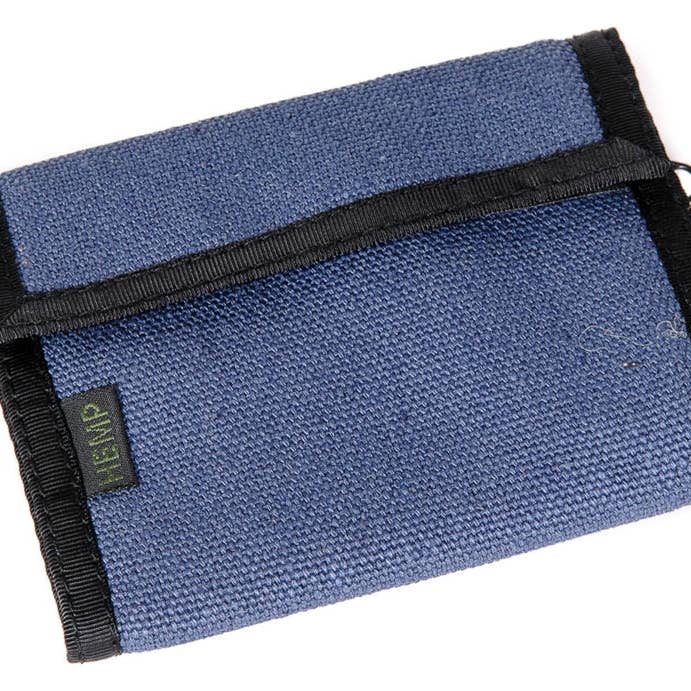 W101-H The Bifold with flap for wholesale by Hempmania