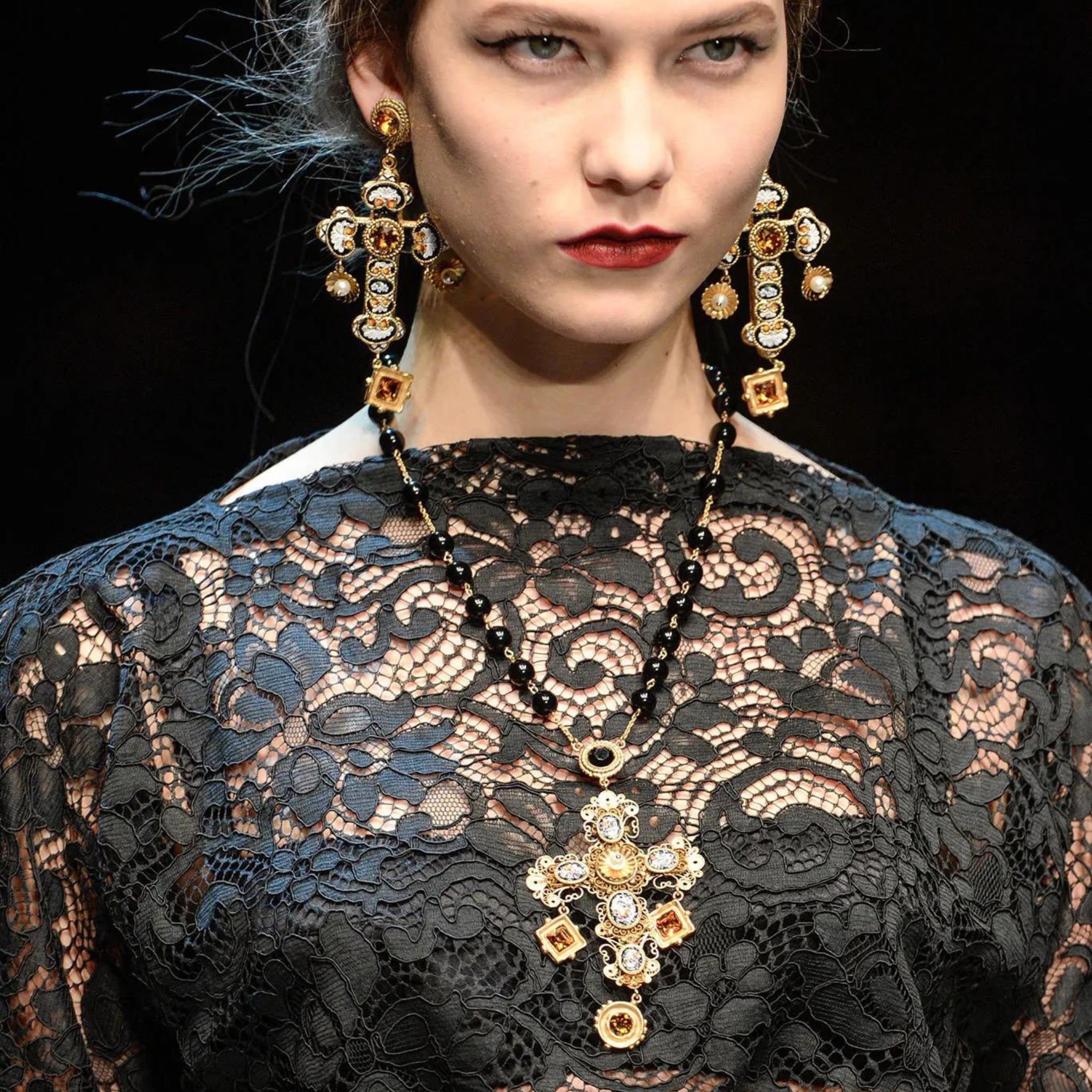 Via Graceffo – Engroshandel Halskæde med vedhæng – Florentinsk glasmosaikkors vedhæng, udformet i Italien9