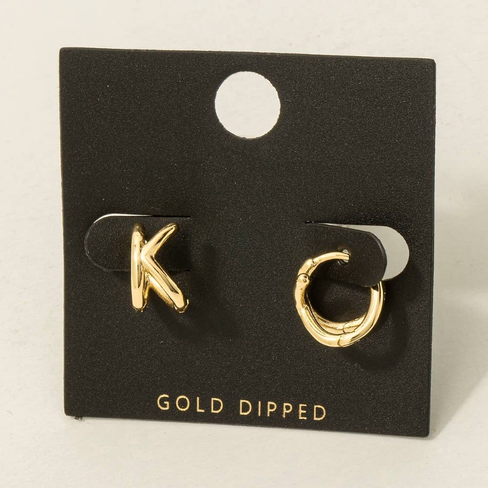 Fame Accessories – wholesale Hoop-örhängen – Guldpläterade miniörhängen med initialbokstav10