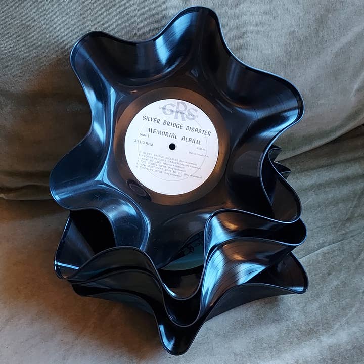 SpillProofLiquid - Wholesale Decorative Plate/Dish/Bowl - Vinyl Record Bowls2